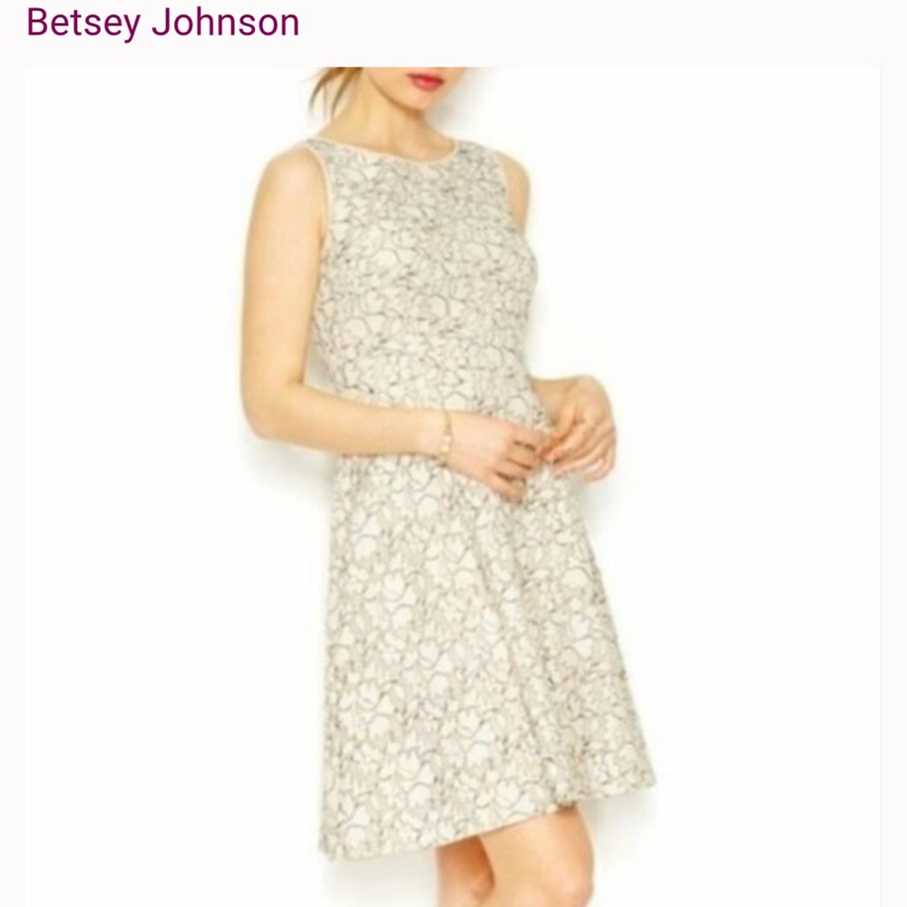BETSEY  JOHNSON Sleeveless Empire with Lace Floral Dress Sz L